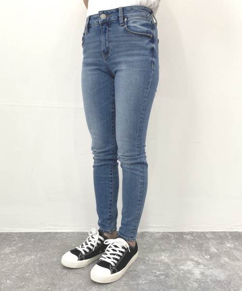 AZUL BY MOUSSY
