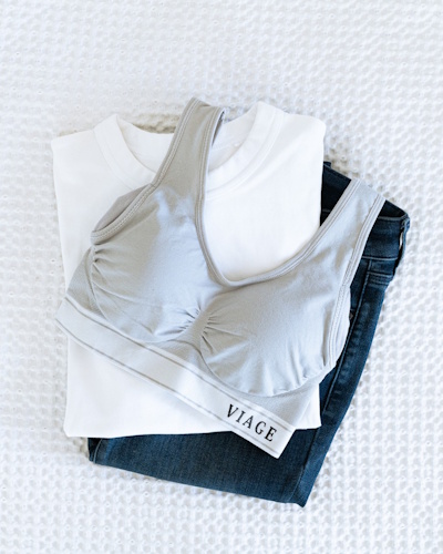 Viage（ヴィアージュ）ビューティアップナイトブラ